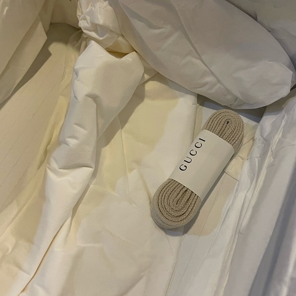 Authentic Gucci 1977 black/peach floral sneakers womens sz 39 - Picture 9 of 15